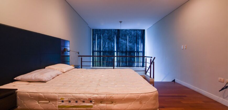 0090 DEPARTAMENTO TIPO LOFT EN EDIFICIO MACONDO, ZONA YACHT Y GOLF CLUB