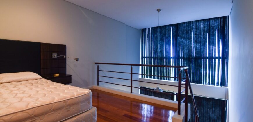 0090 DEPARTAMENTO TIPO LOFT EN EDIFICIO MACONDO, ZONA YACHT Y GOLF CLUB