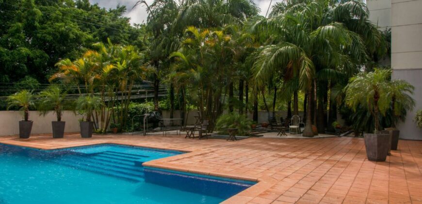 0090 DEPARTAMENTO TIPO LOFT EN EDIFICIO MACONDO, ZONA YACHT Y GOLF CLUB