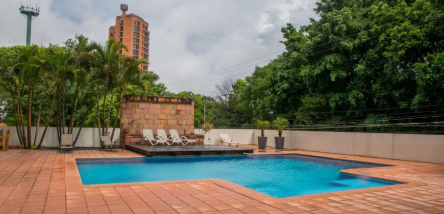 0090 DEPARTAMENTO TIPO LOFT EN EDIFICIO MACONDO, ZONA YACHT Y GOLF CLUB
