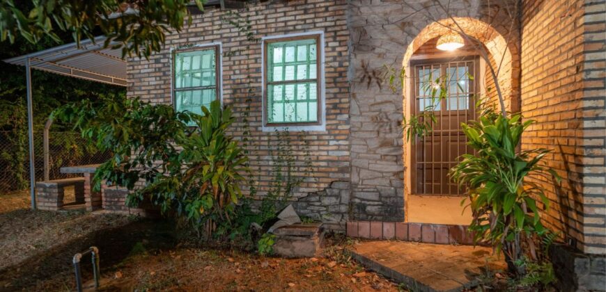 0854 CASA EN SAN BERNARDINO, URBANIZACIÓN PUERTA DEL LAGO