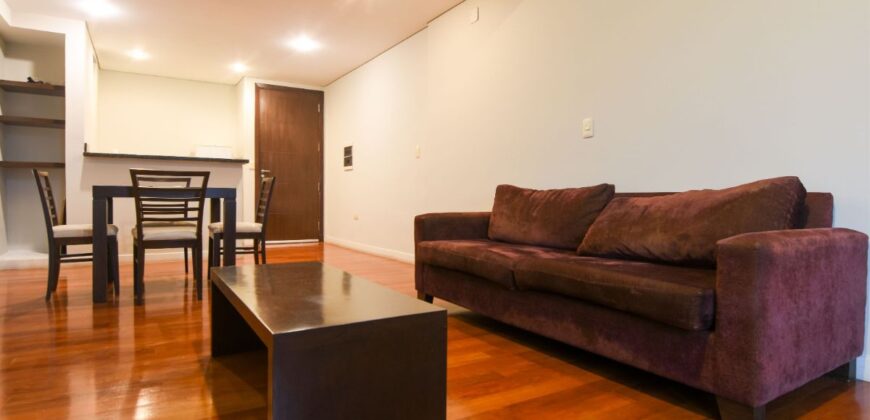 0090 DEPARTAMENTO TIPO LOFT EN EDIFICIO MACONDO, ZONA YACHT Y GOLF CLUB