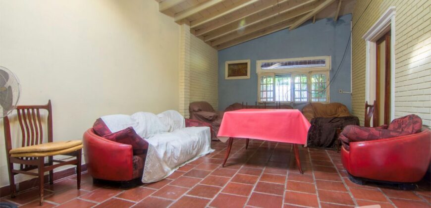 A0166 ALQUILO CASA EN BARRIO SANTA LIBRADA