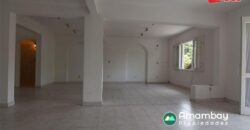 A0144 ALQUILO CASA CON SALÓN, BARRIO LAS MERCEDES