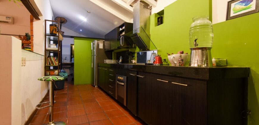 0092 CASA EN BARRIO JARA, ZONA COMPLEJO SANTOS