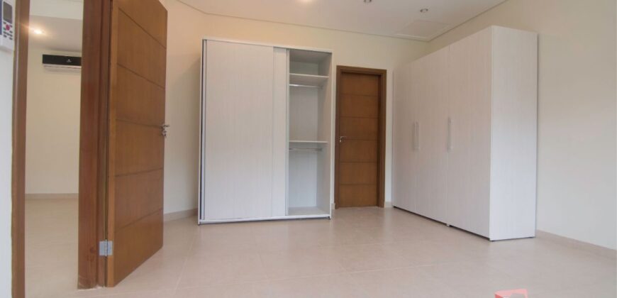A0172 ALQUILO DUPLEX EN LAMBARE, ZONA YACHT Y GOLF CLUB