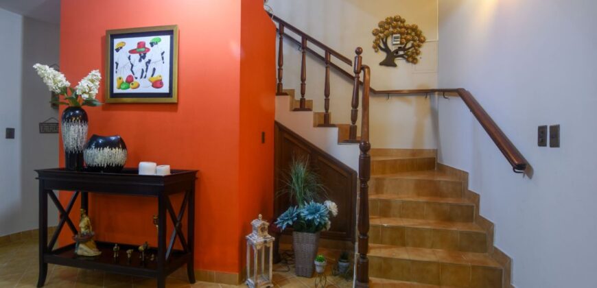 0908 RESIDENCIA EN BARRIO SAJONIA, ZONA PALACIO DE JUSTICIA