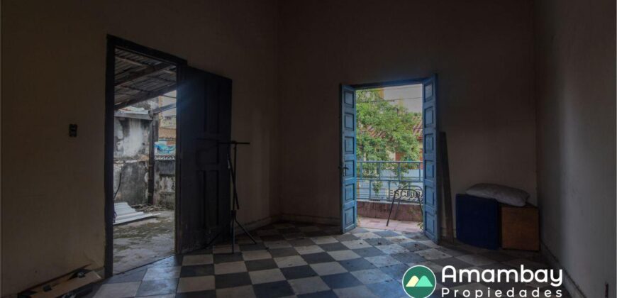 0093 CASA EN EL CENTRO DE ASUNCIÓN, BARRIO LA ENCARNACIÓN
