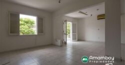 A0144 ALQUILO CASA CON SALÓN, BARRIO LAS MERCEDES