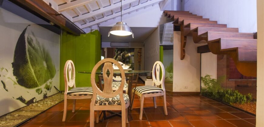 0092 CASA EN BARRIO JARA, ZONA COMPLEJO SANTOS