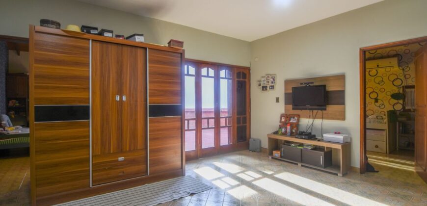 0908 RESIDENCIA EN BARRIO SAJONIA, ZONA PALACIO DE JUSTICIA