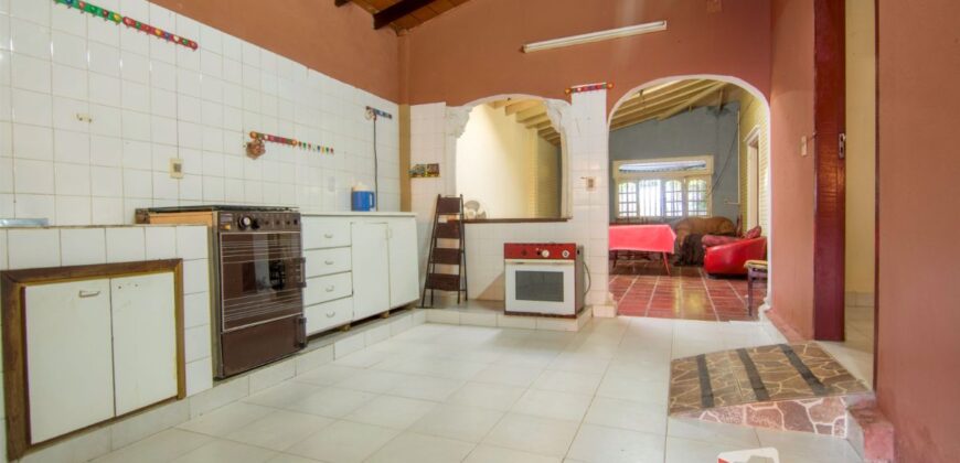 A0166 ALQUILO CASA EN BARRIO SANTA LIBRADA