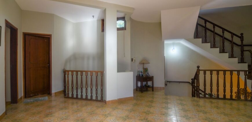 0908 RESIDENCIA EN BARRIO SAJONIA, ZONA PALACIO DE JUSTICIA