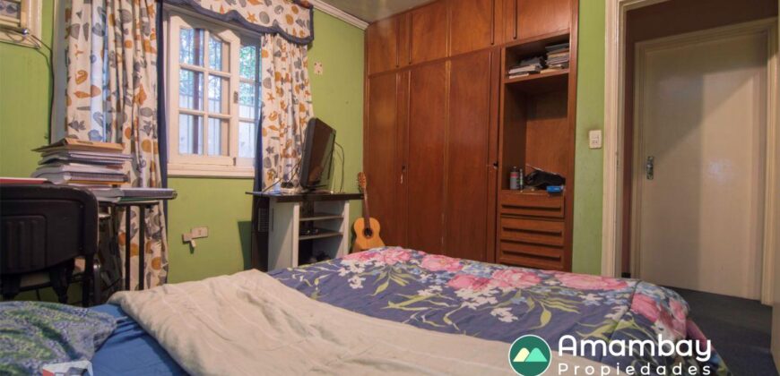 0856 CASA EN BARRIO SAN JORGE, ZONA AVDA. MADAME LYNCH