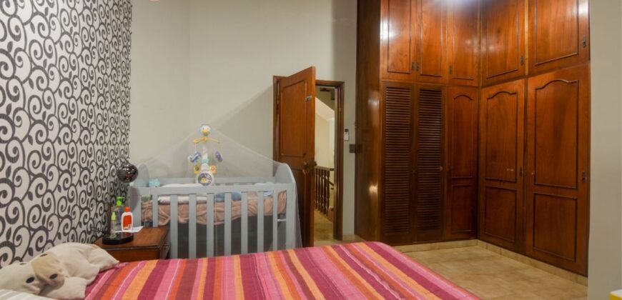 0908 RESIDENCIA EN BARRIO SAJONIA, ZONA PALACIO DE JUSTICIA