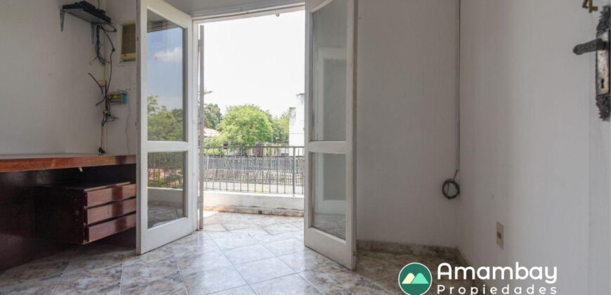 A0144 ALQUILO CASA CON SALÓN, BARRIO LAS MERCEDES