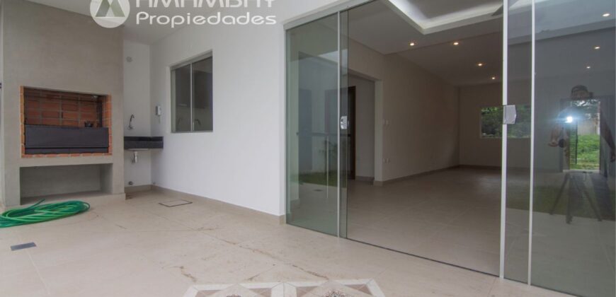 0847 DUPLEX EN LAMBARE, ZONA YACHT Y GOLF CLUB PYO.