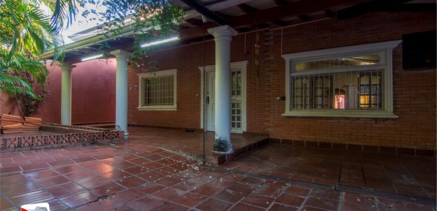 A0166 ALQUILO CASA EN BARRIO SANTA LIBRADA