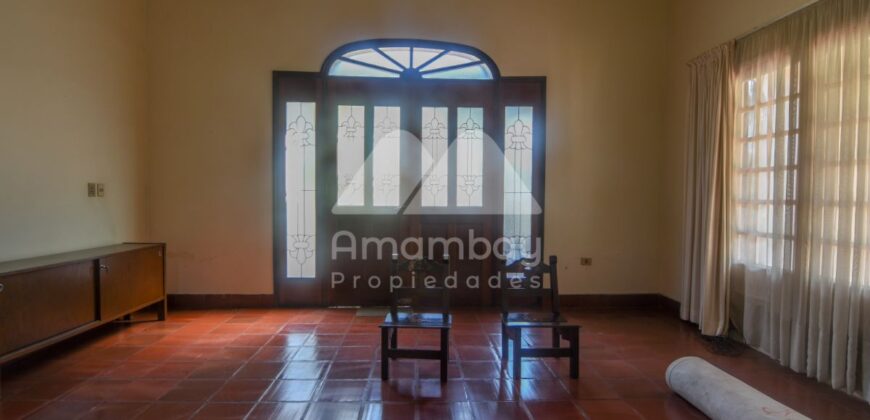 0014 CASA EN BARRIO SAN ROQUE, A MINUTOS DEL CENTRO DE ASUNCIÓN