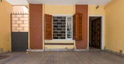 0060 CASA EN BARRIO SAJONIA, ZONA AVDA. CARLOS A. LÓPEZ