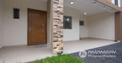 0847 DUPLEX EN LAMBARE, ZONA YACHT Y GOLF CLUB PYO.