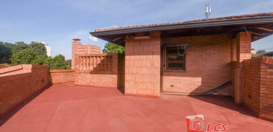 0908 RESIDENCIA EN BARRIO SAJONIA, ZONA PALACIO DE JUSTICIA