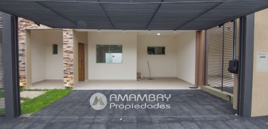 0847 DUPLEX EN LAMBARE, ZONA YACHT Y GOLF CLUB PYO.