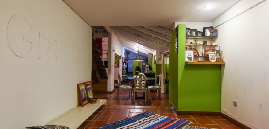 0092 CASA EN BARRIO JARA, ZONA COMPLEJO SANTOS