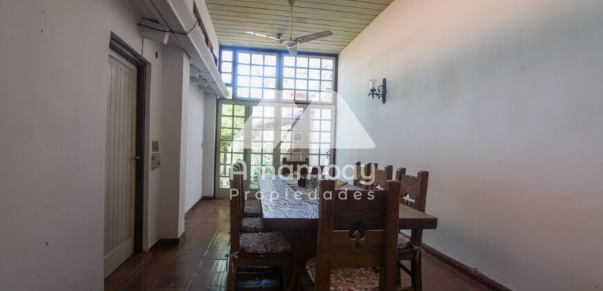 0014 CASA EN BARRIO SAN ROQUE, A MINUTOS DEL CENTRO DE ASUNCIÓN