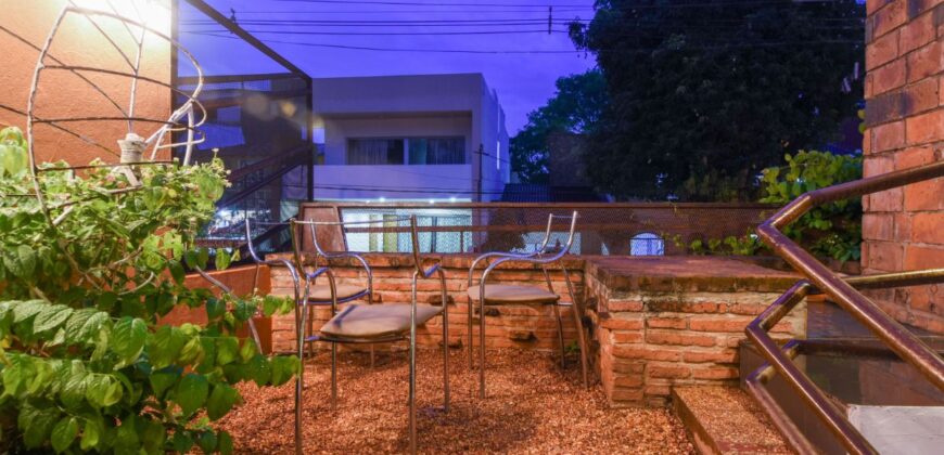 0092 CASA EN BARRIO JARA, ZONA COMPLEJO SANTOS