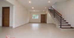 A0172 ALQUILO DUPLEX EN LAMBARE, ZONA YACHT Y GOLF CLUB