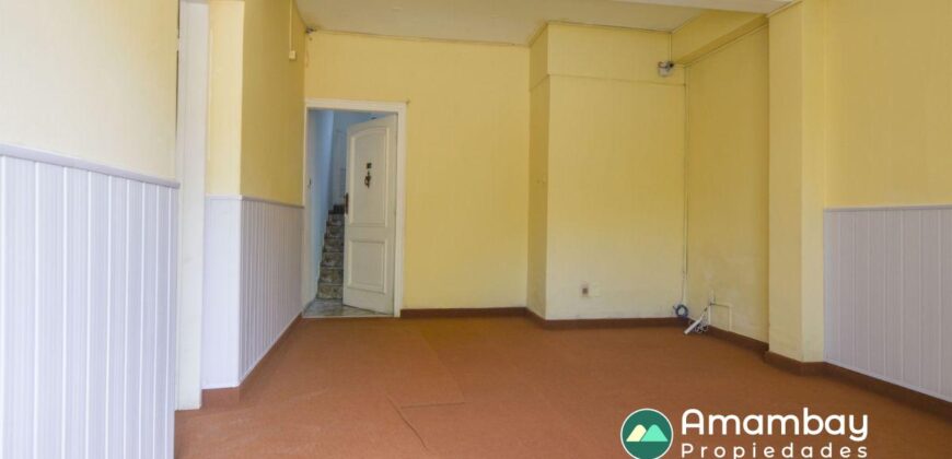 A0144 ALQUILO CASA CON SALÓN, BARRIO LAS MERCEDES