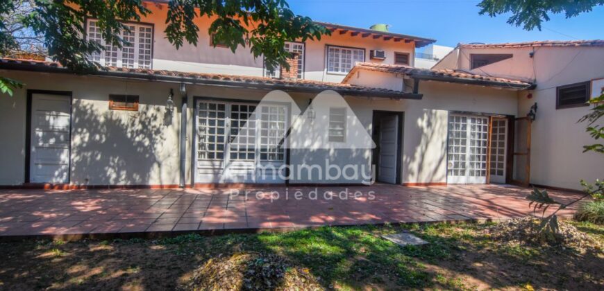 0014 CASA EN BARRIO SAN ROQUE, A MINUTOS DEL CENTRO DE ASUNCIÓN