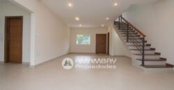 0847 DUPLEX EN LAMBARE, ZONA YACHT Y GOLF CLUB PYO.