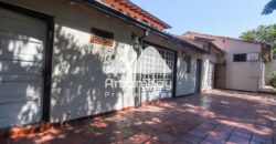 0014 CASA EN BARRIO SAN ROQUE, A MINUTOS DEL CENTRO DE ASUNCIÓN