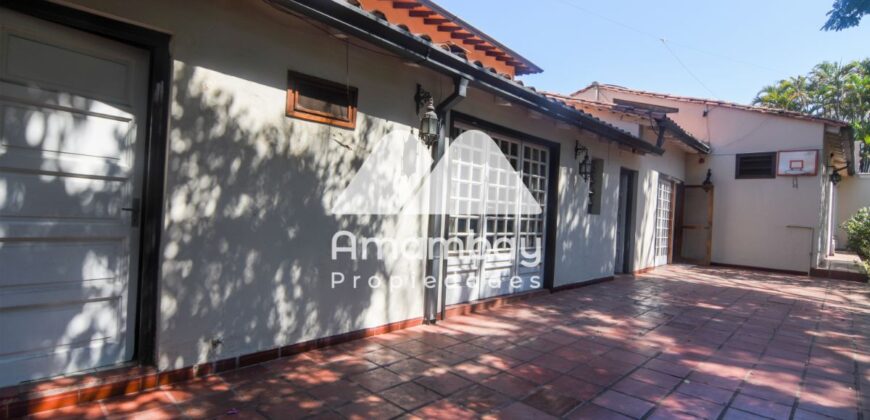 0014 CASA EN BARRIO SAN ROQUE, A MINUTOS DEL CENTRO DE ASUNCIÓN
