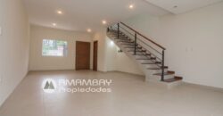 0847 DUPLEX EN LAMBARE, ZONA YACHT Y GOLF CLUB PYO.