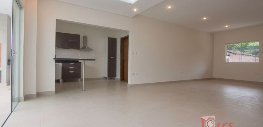 A0172 ALQUILO DUPLEX EN LAMBARE, ZONA YACHT Y GOLF CLUB