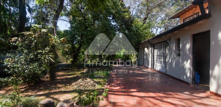 0014 CASA EN BARRIO SAN ROQUE, A MINUTOS DEL CENTRO DE ASUNCIÓN