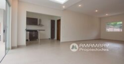 0847 DUPLEX EN LAMBARE, ZONA YACHT Y GOLF CLUB PYO.