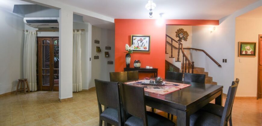 0908 RESIDENCIA EN BARRIO SAJONIA, ZONA PALACIO DE JUSTICIA