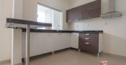 A0172 ALQUILO DUPLEX EN LAMBARE, ZONA YACHT Y GOLF CLUB