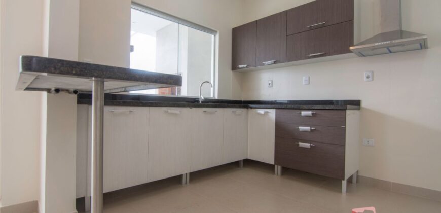 A0172 ALQUILO DUPLEX EN LAMBARE, ZONA YACHT Y GOLF CLUB