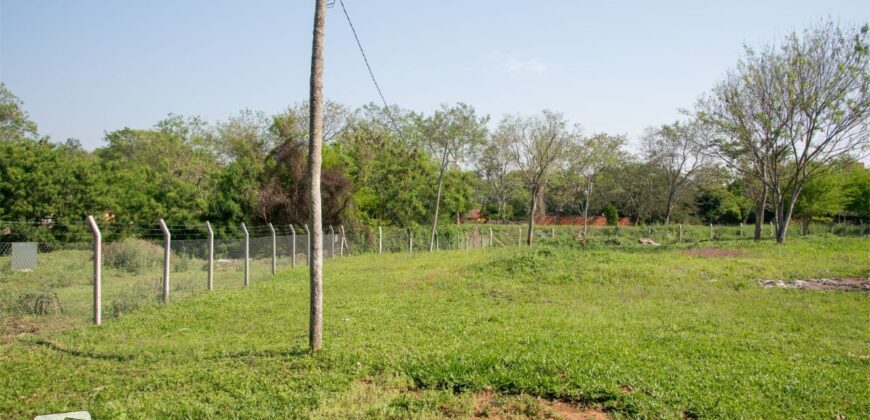 0021 TERRENO EN LUQUE, ZONA ANTIGUA ESTACIÓN DEL TREN