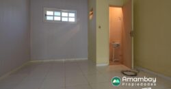 A0144 ALQUILO CASA CON SALÓN, BARRIO LAS MERCEDES