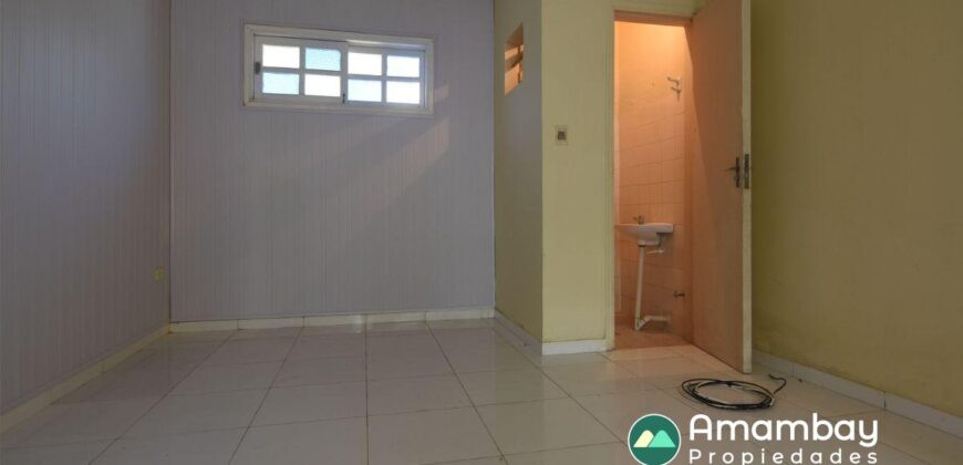 A0144 ALQUILO CASA CON SALÓN, BARRIO LAS MERCEDES