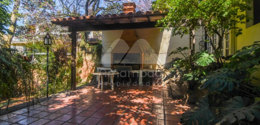 0014 CASA EN BARRIO SAN ROQUE, A MINUTOS DEL CENTRO DE ASUNCIÓN