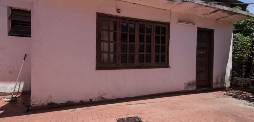 0076 CASA EN BARRIO PETTIROSSI