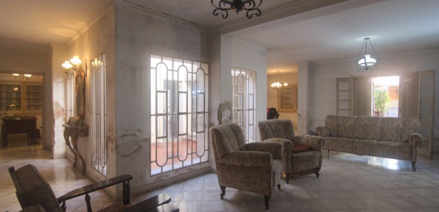 0051 CASA PARA RESTAURACIÓN, ZONA COLEGIO CRISTO REY