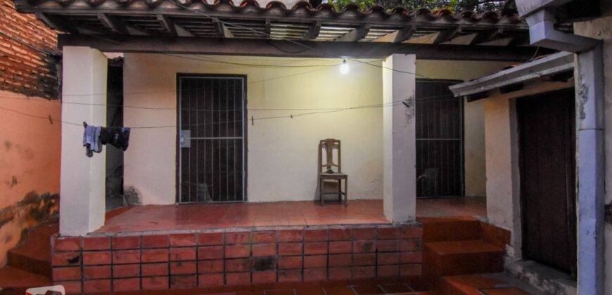 0893 CASA EN Bo. DR. GASPAR RODRÍGUEZ DE FRANCIA, ZONA NUEVAS OFICINAS DEL GOBIERNO